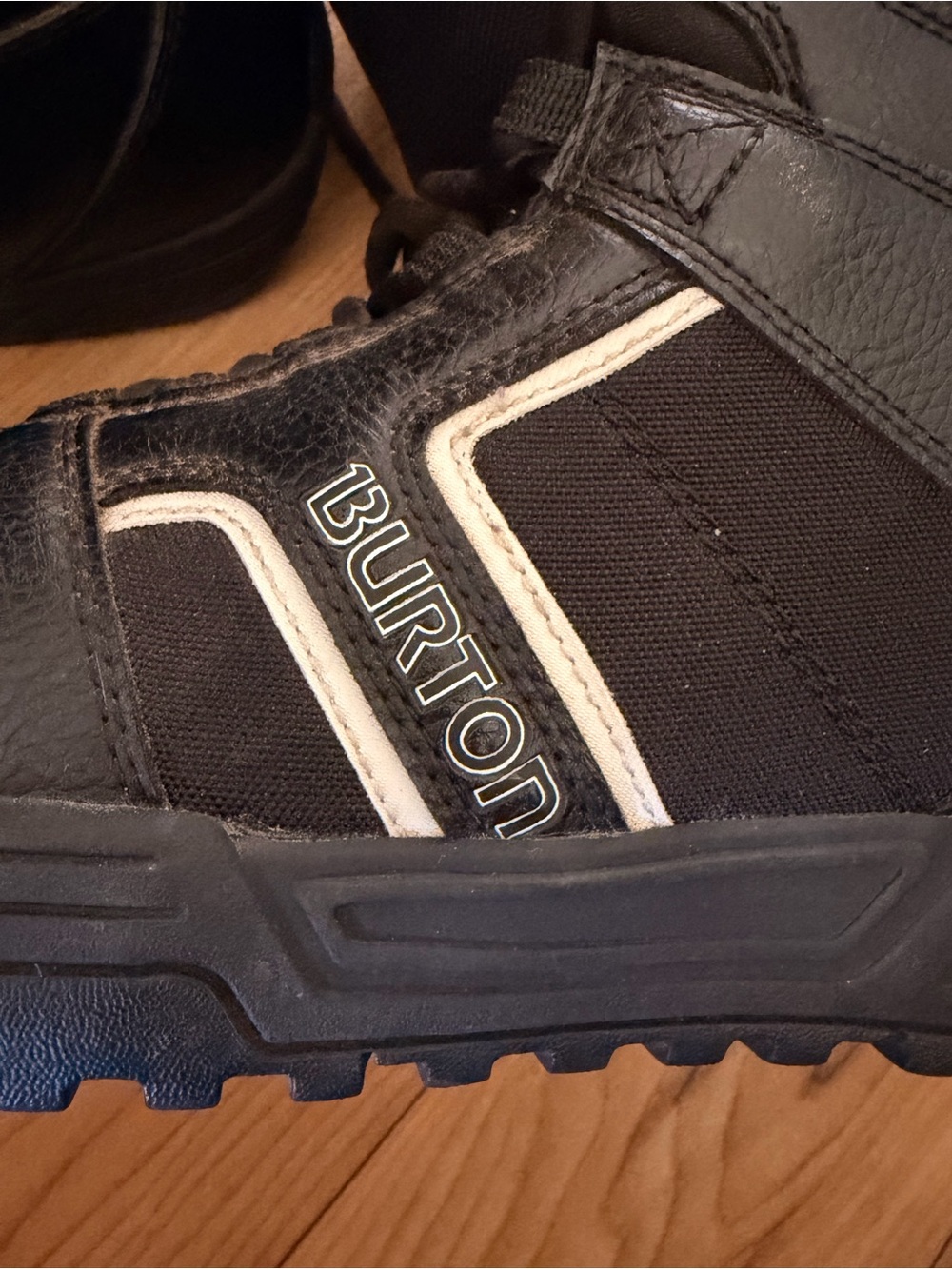 Burton Black Invader Snowboard Boots - Picture 7 of 11